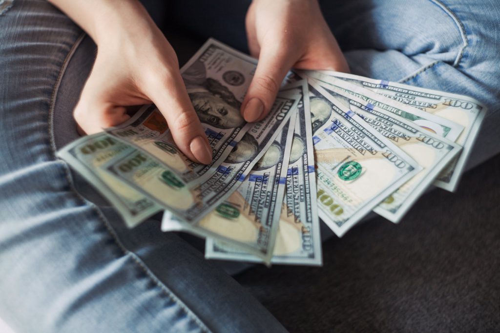 Aura Money